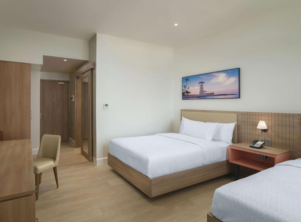 Hilton Garden Inn La Romana Exterior photo